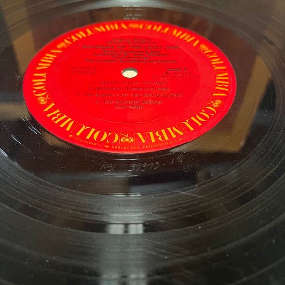 RAIDERS OF THE LOST ARK - ORIGINAL MOTION PICTURE SOUNDTRACK - VINYL RECORD 1981 - Picture 6 of 6
